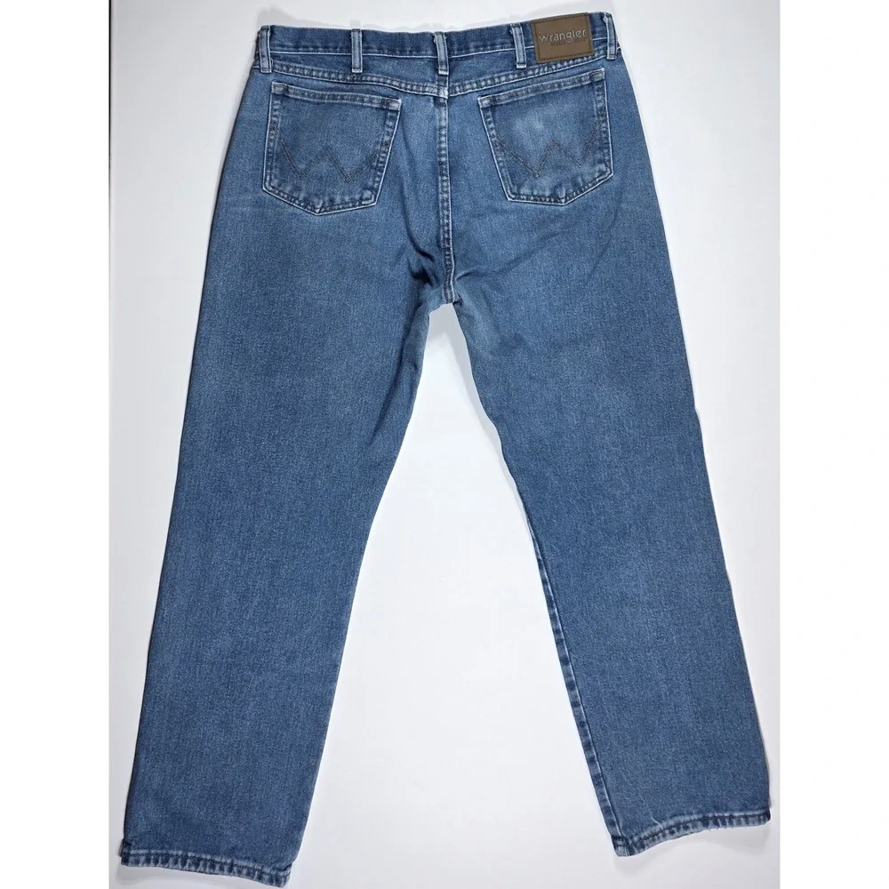 Wrangler Rugged Wear Men's 36x32 Blue Straight Leg Denim Jeans